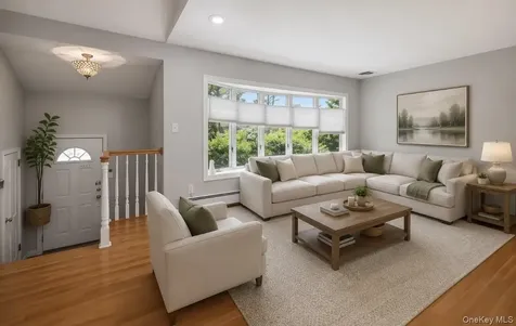 30 Harriet Drive Syosset NY 11791