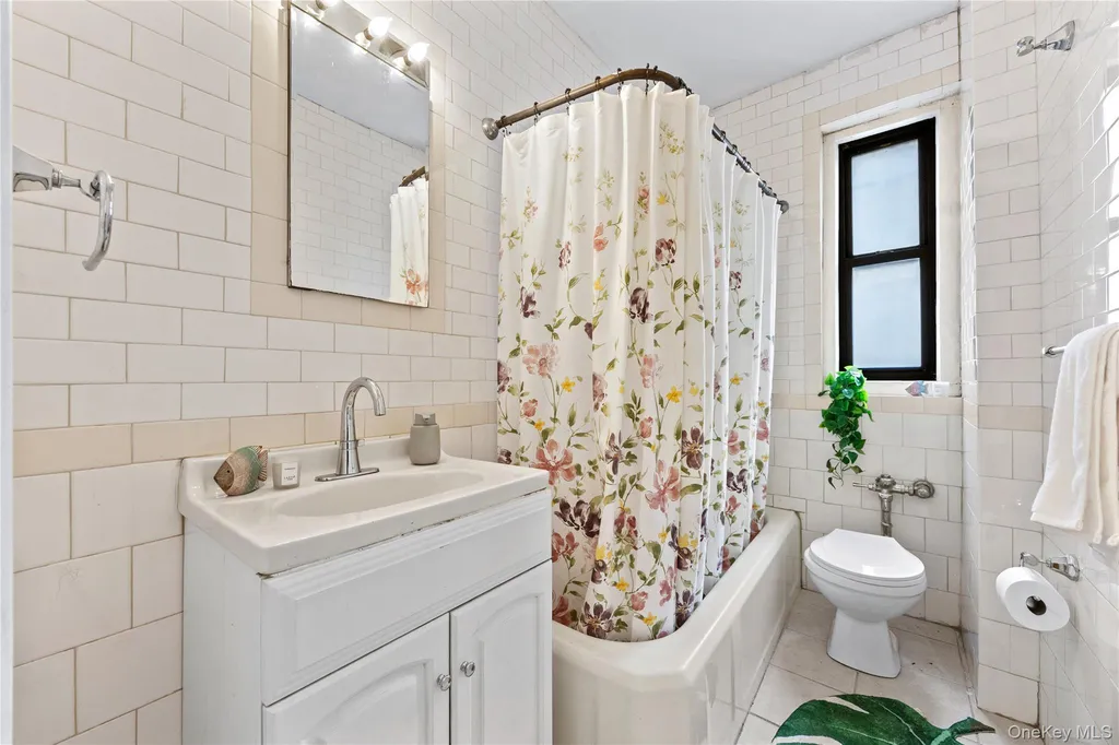 35-35 75th Street Jackson Heights NY 11372