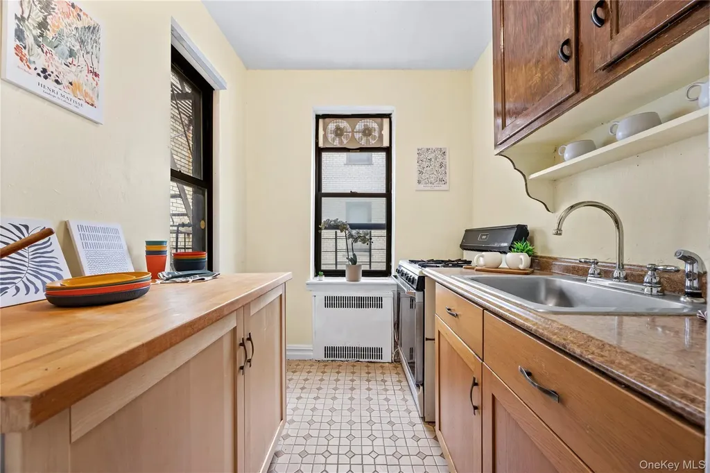 35-35 75th Street Jackson Heights NY 11372