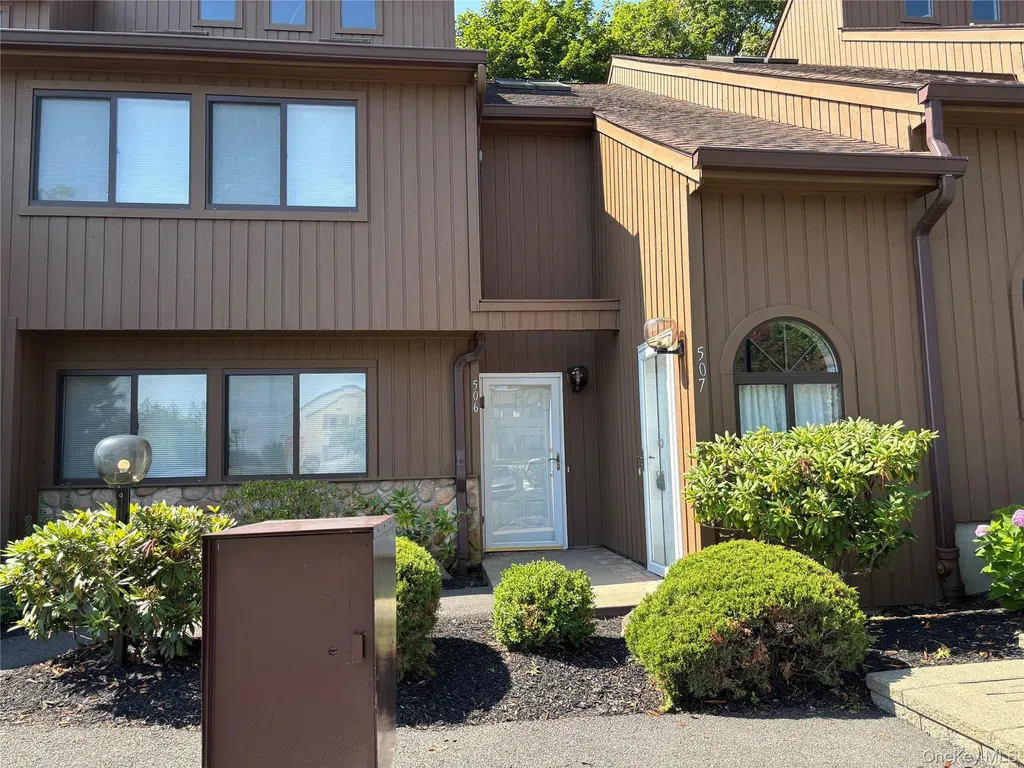 507 Scenic Lane Poughkeepsie NY 12603