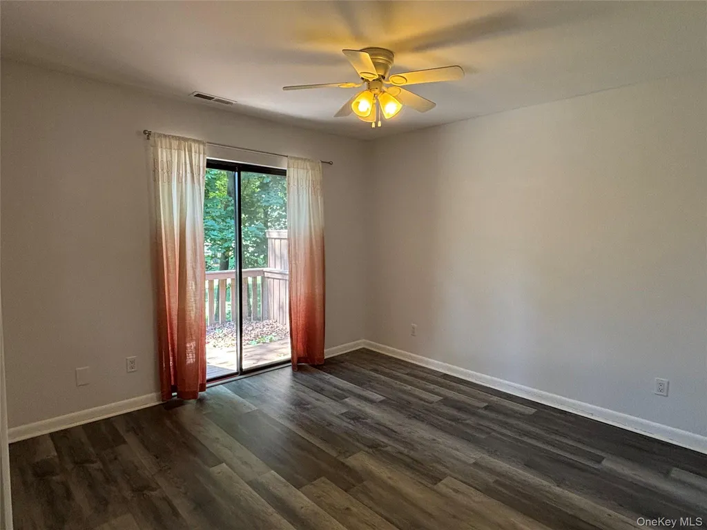 507 Scenic Lane Poughkeepsie NY 12603