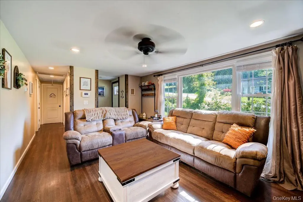 63 Martin Road Pleasant Valley NY 12569