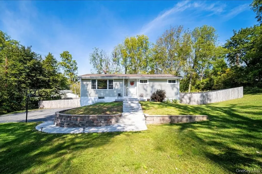 63 Martin Road Pleasant Valley NY 12569