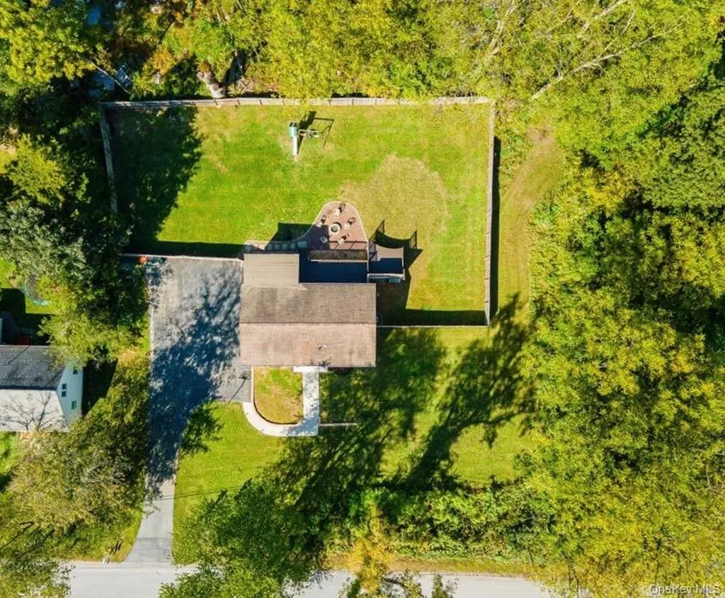 63 Martin Road Pleasant Valley NY 12569