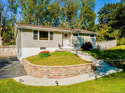 63 Martin Road Pleasant Valley NY 12569