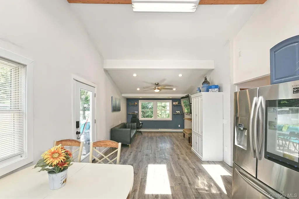 33 Robin Road Rocky Point NY 11778