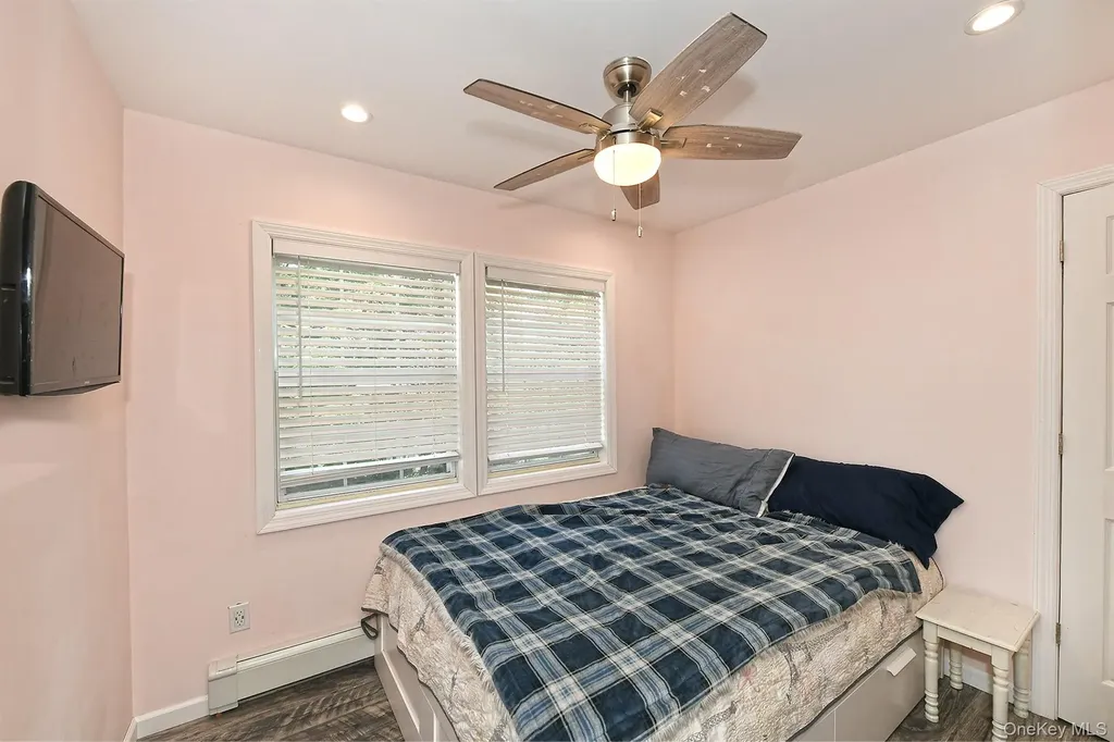 33 Robin Road Rocky Point NY 11778