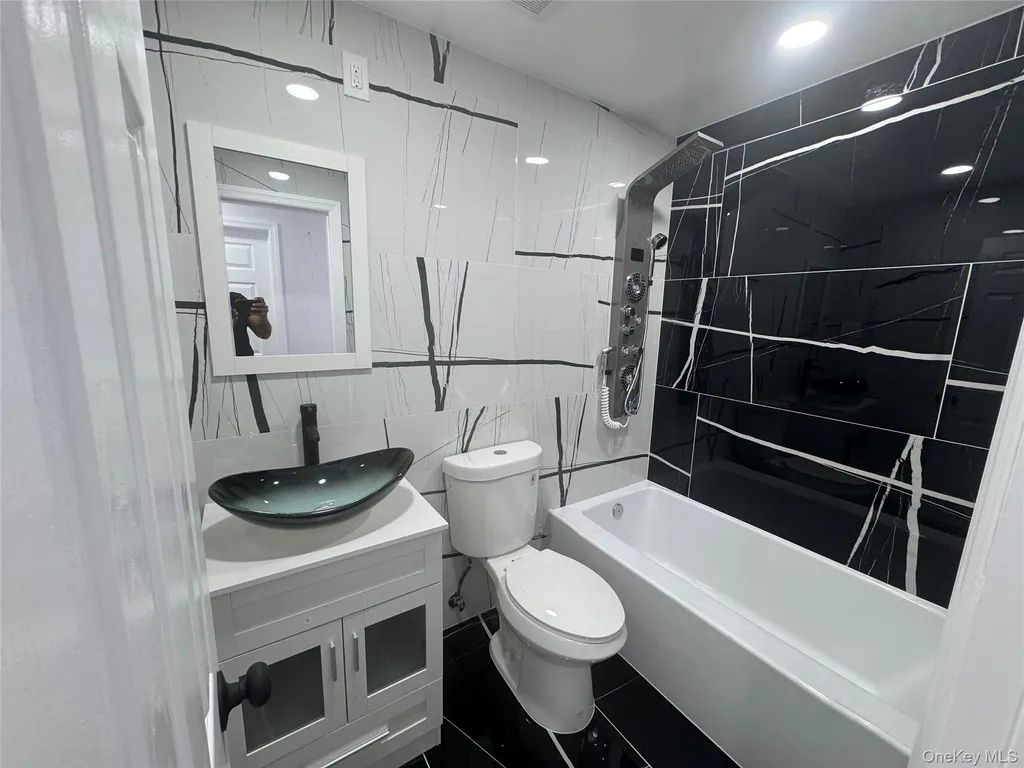 419 Milford Street Brooklyn NY 11208