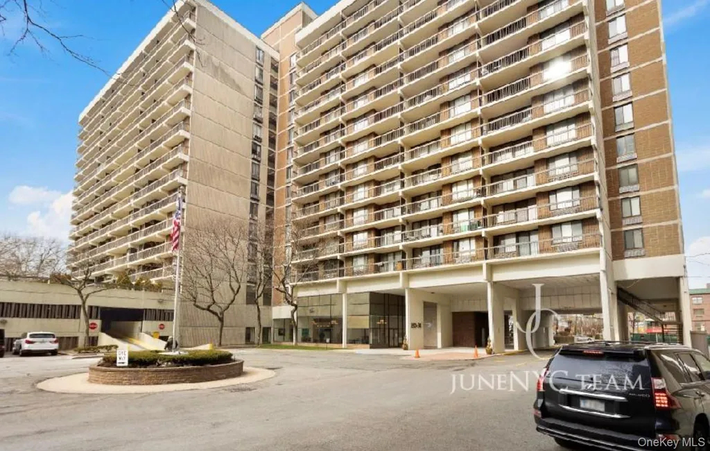 15038 Union Turnpike Flushing NY 11367