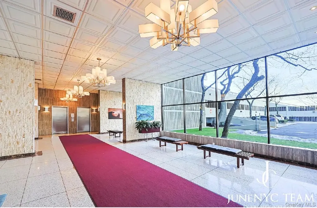 15038 Union Turnpike Flushing NY 11367
