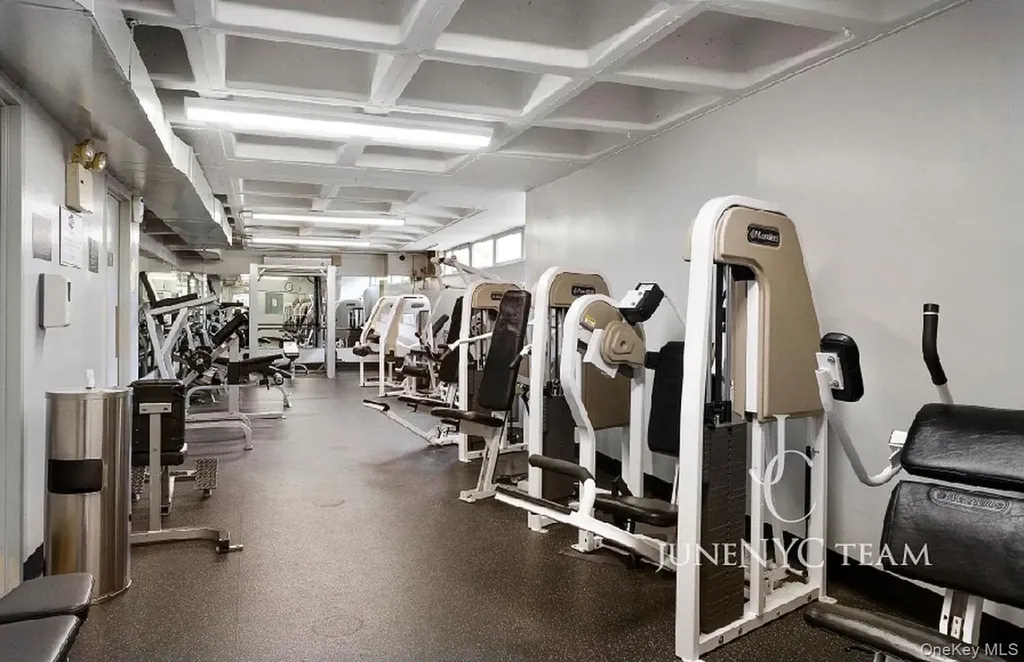 15038 Union Turnpike Flushing NY 11367