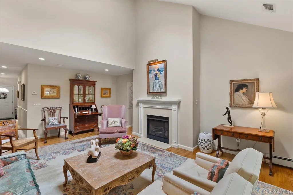 31 Joyces Way Bay Shore NY 11706