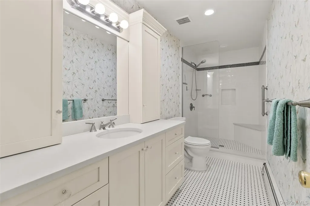 31 Joyces Way Bay Shore NY 11706