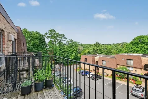 352 Central Park Avenue Scarsdale NY 10583