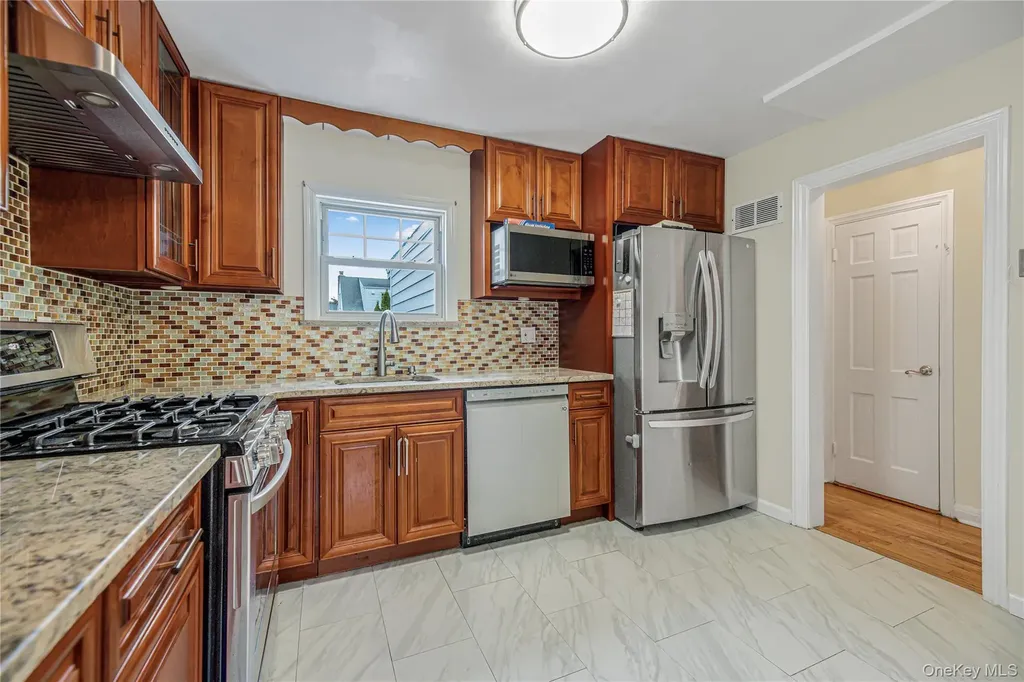 53 Holly Street Yonkers NY 10704