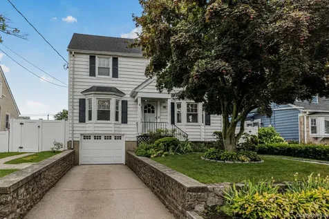 53 Holly Street Yonkers NY 10704