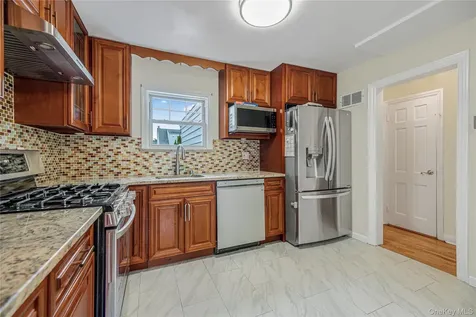 53 Holly Street Yonkers NY 10704