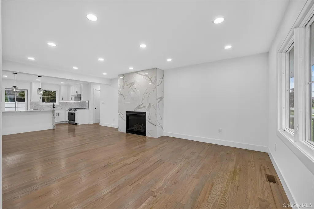 238 N Oak Street Massapequa NY 11758