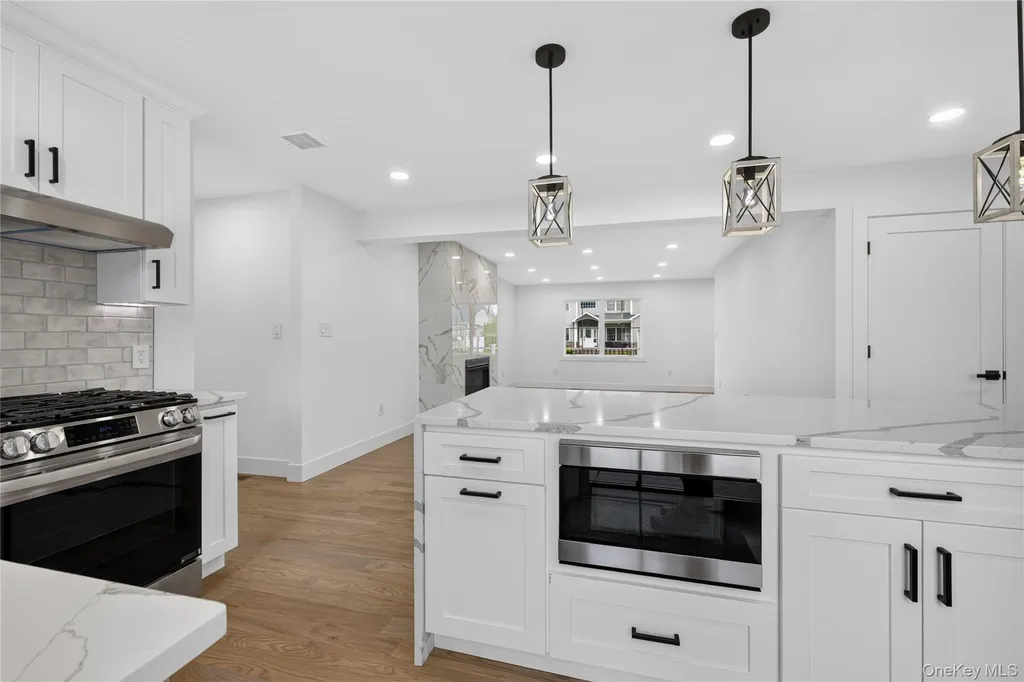238 N Oak Street Massapequa NY 11758