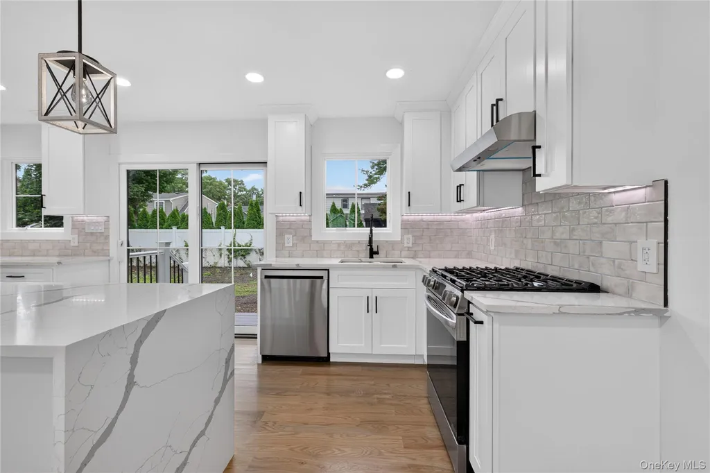 238 N Oak Street Massapequa NY 11758