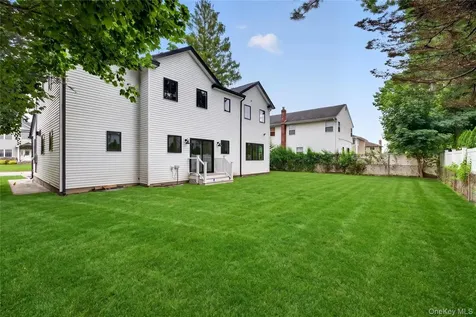 238 N Oak Street Massapequa NY 11758