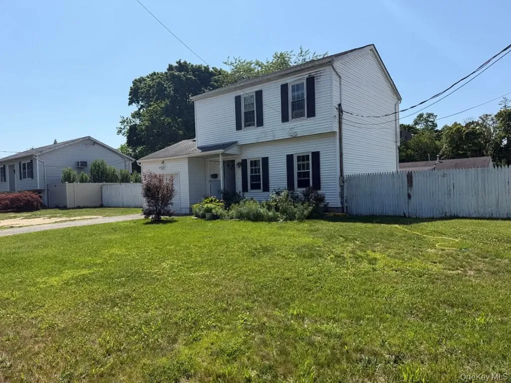 2 E Elm Street Central Islip NY 11722