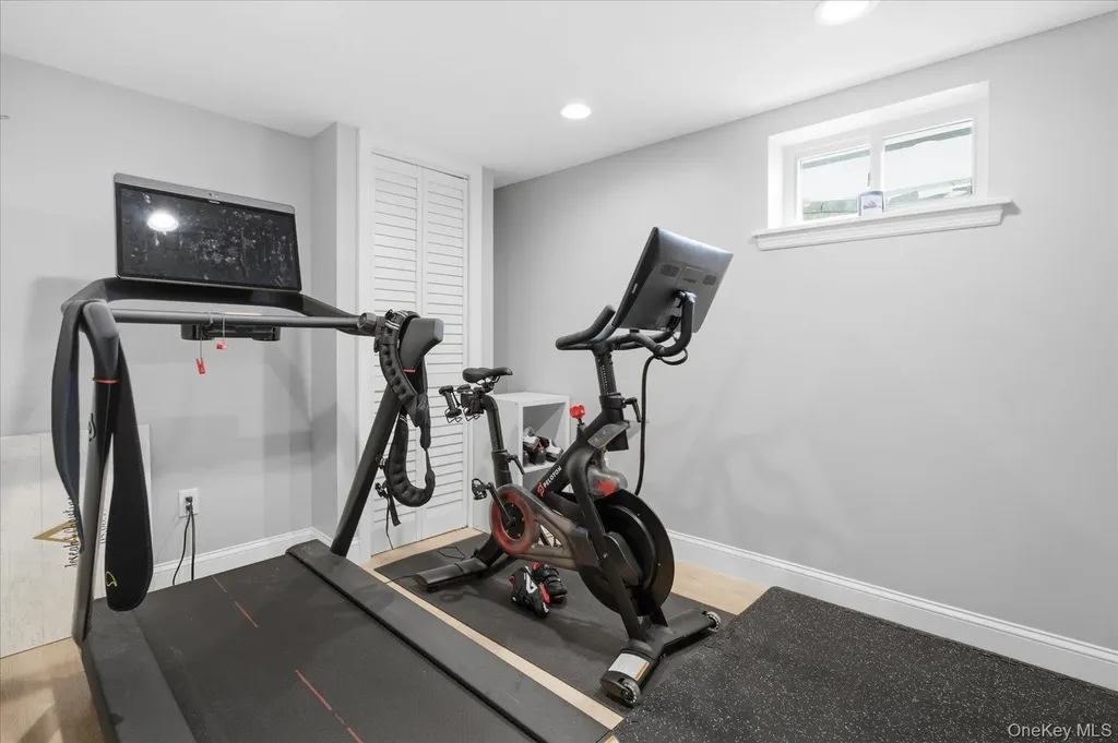 3956 Wicks Avenue Seaford NY 11783