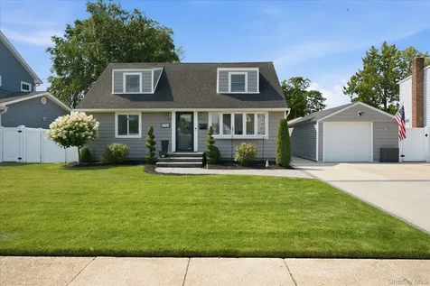 3956 Wicks Avenue Seaford NY 11783