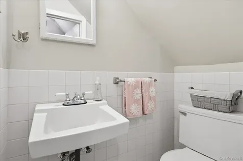 3956 Wicks Avenue Seaford NY 11783