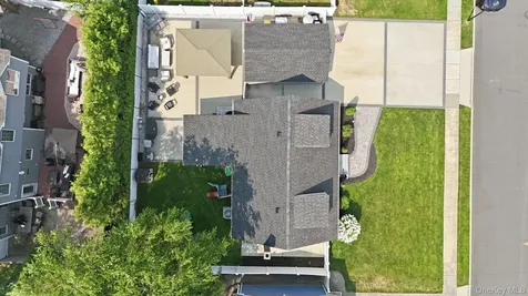 3956 Wicks Avenue Seaford NY 11783