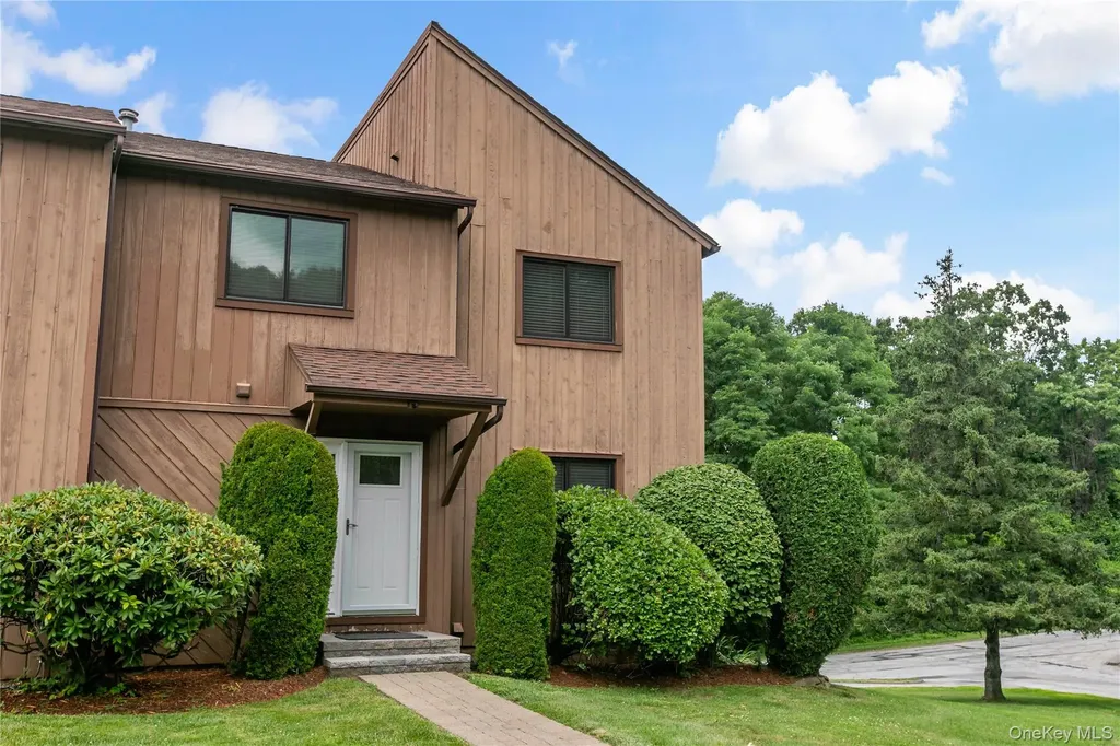 95 Wild Birch Farms Cortlandt Manor NY 10567