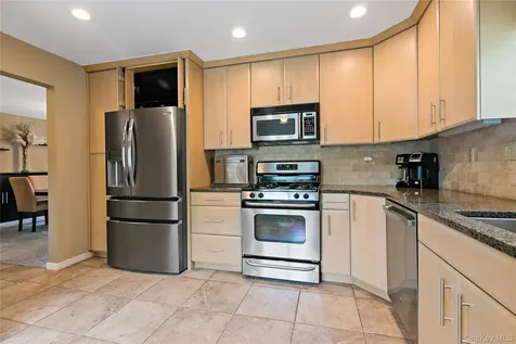 95 Wild Birch Farms Cortlandt Manor NY 10567