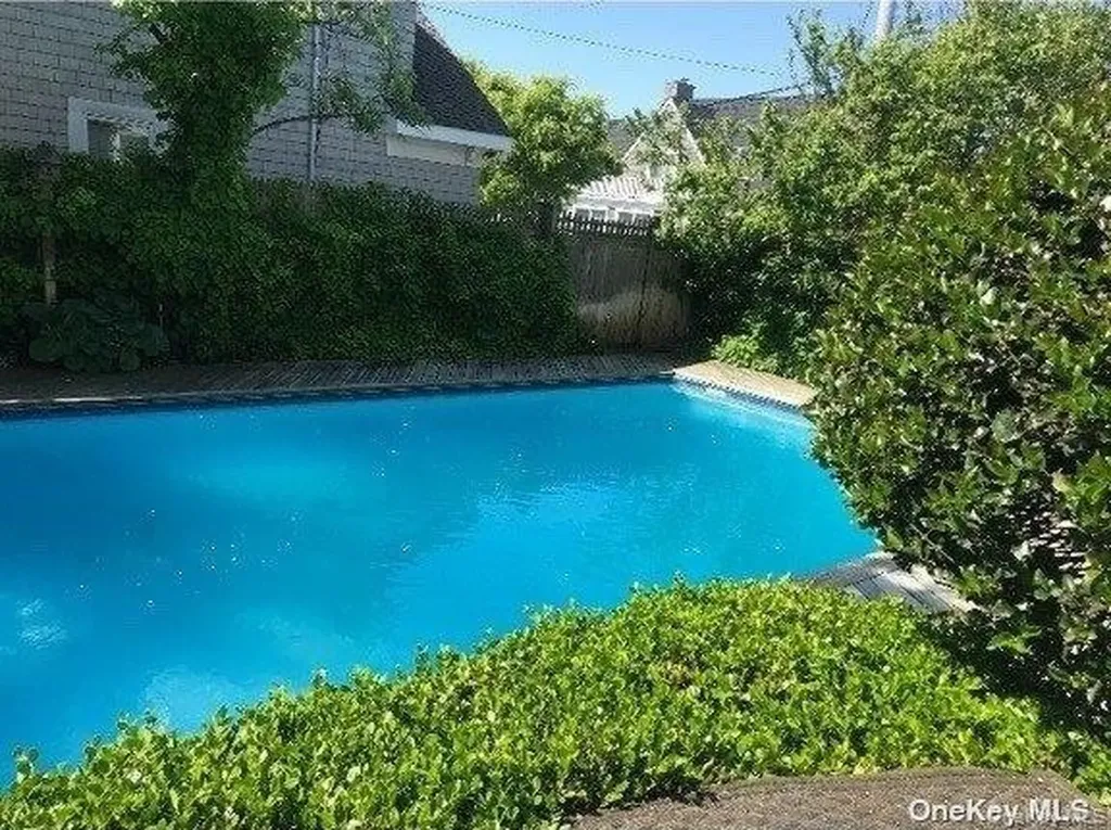 11 Biarritz Lido Beach NY 11561