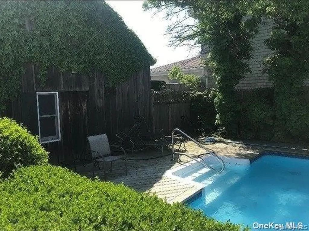 11 Biarritz Lido Beach NY 11561