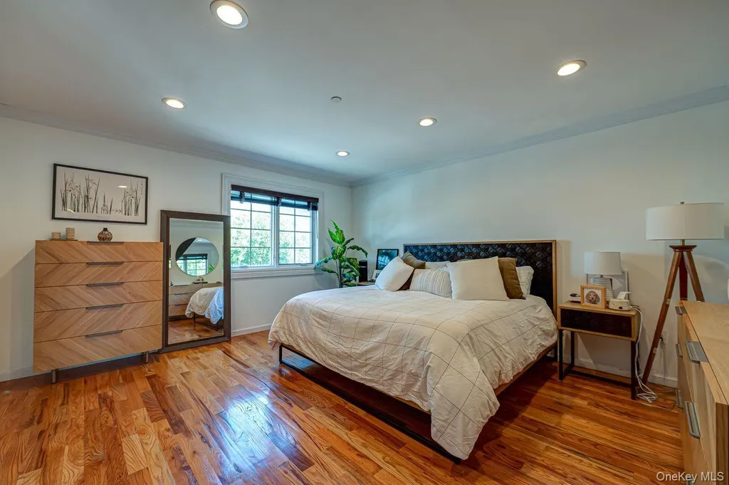 441 E Broadway Long Beach NY 11561