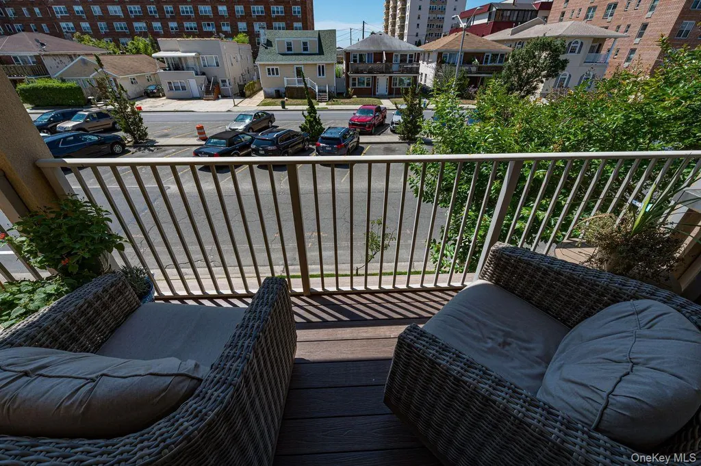 441 E Broadway Long Beach NY 11561