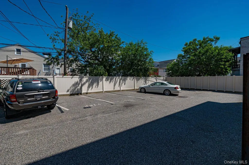 441 E Broadway Long Beach NY 11561