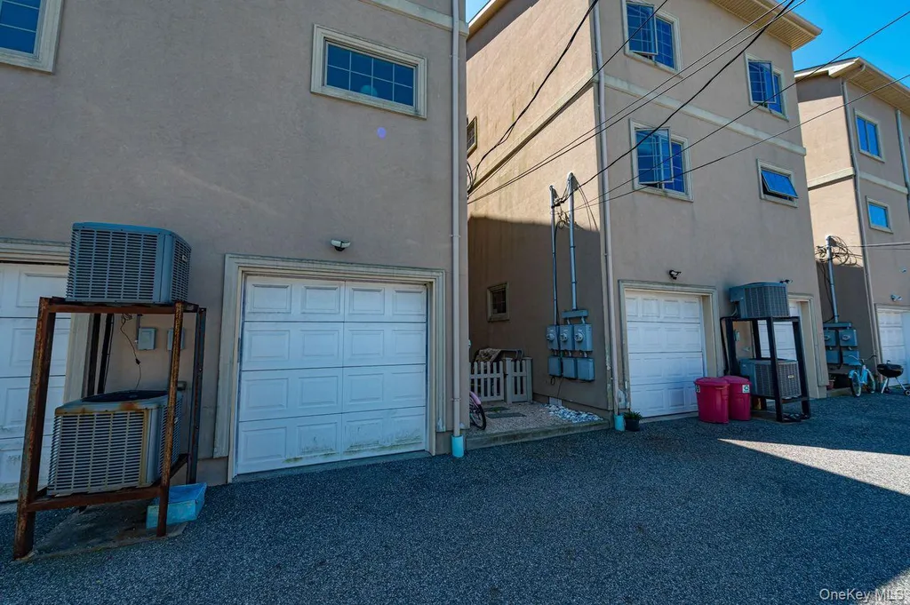 441 E Broadway Long Beach NY 11561