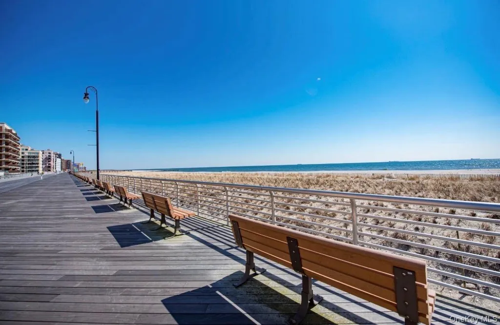 441 E Broadway Long Beach NY 11561