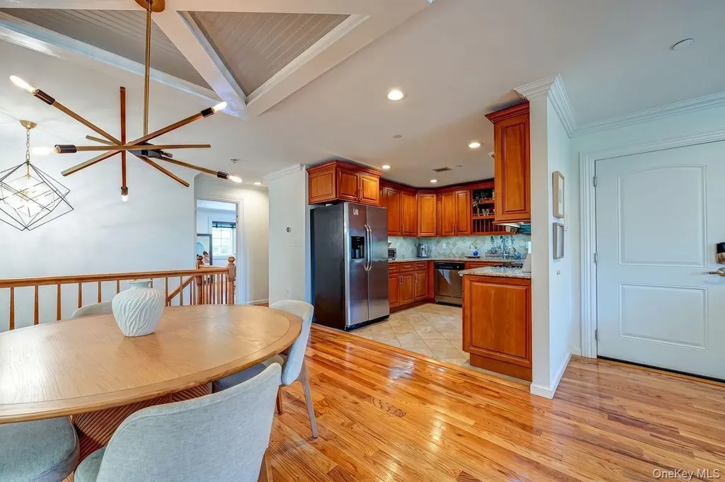 441 E Broadway Long Beach NY 11561