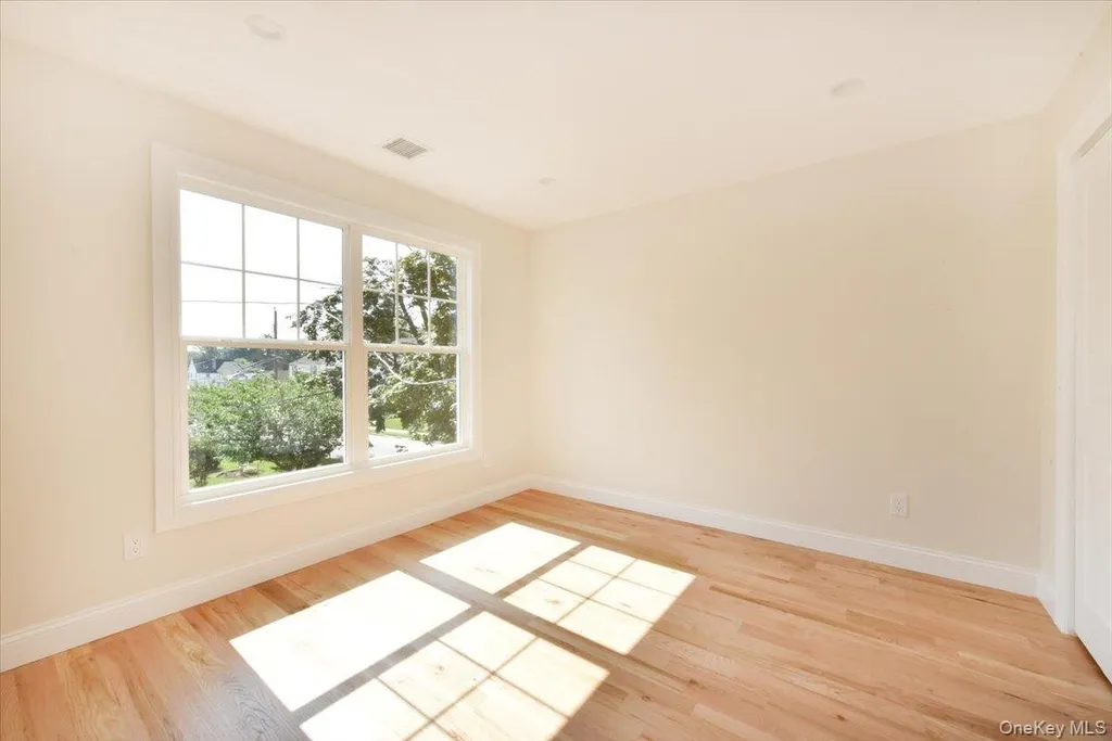 44 Bell Street Valley Stream NY 11580