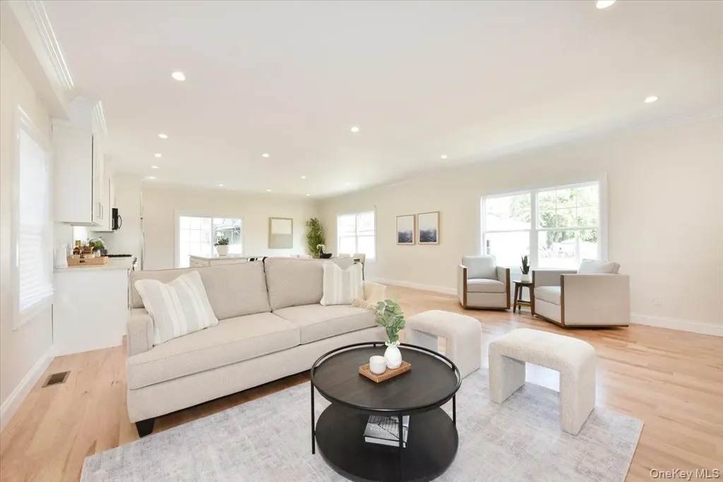 44 Bell Street Valley Stream NY 11580