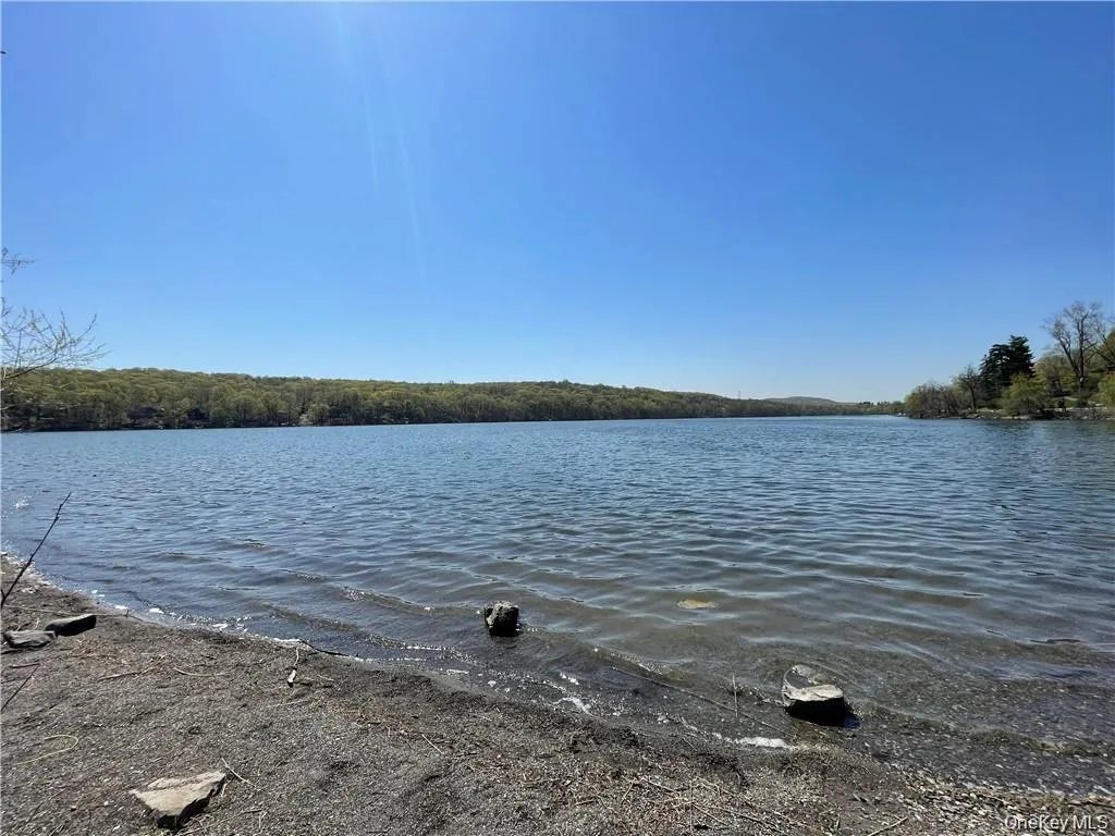 19 Lake Avenue Monroe NY 10950