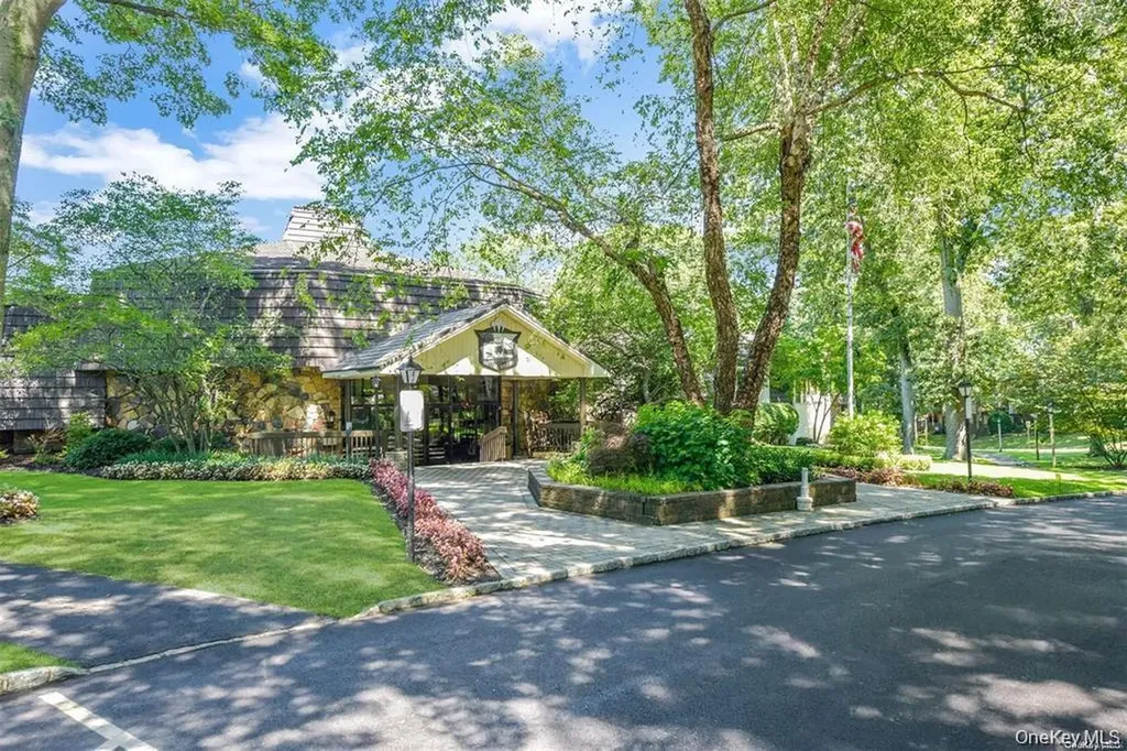 855 Skyline Drive Coram NY 11727