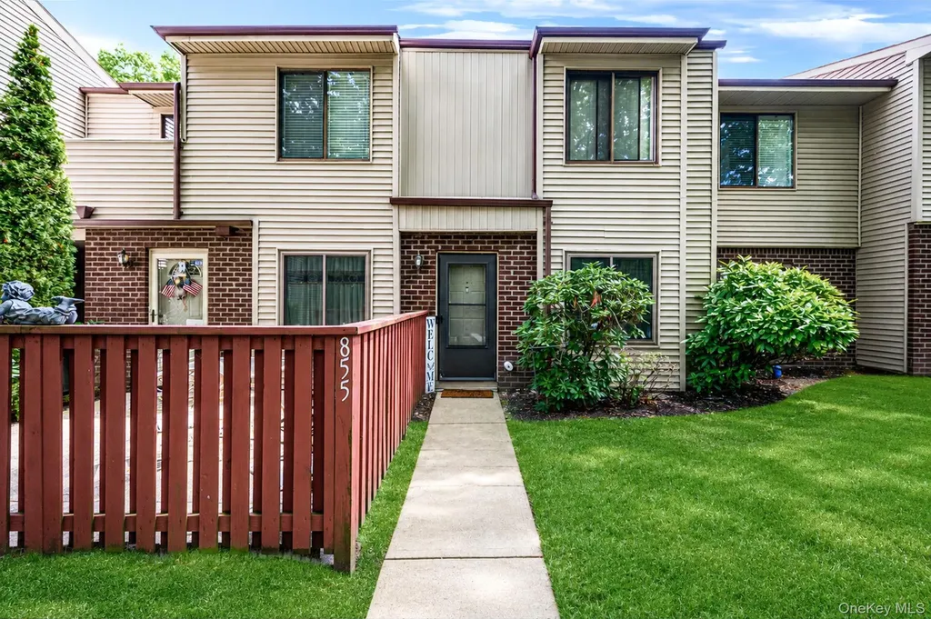 855 Skyline Drive Coram NY 11727