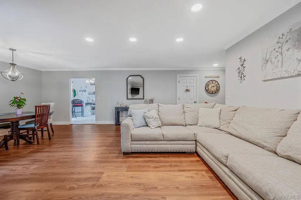 855 Skyline Drive Coram NY 11727