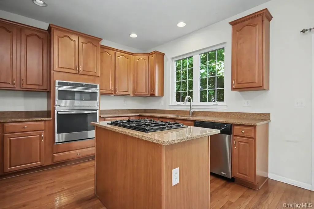 427 Vassar Place Fishkill NY 12524