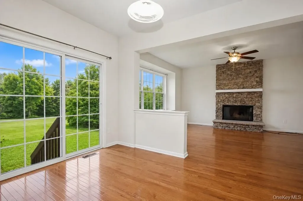 427 Vassar Place Fishkill NY 12524