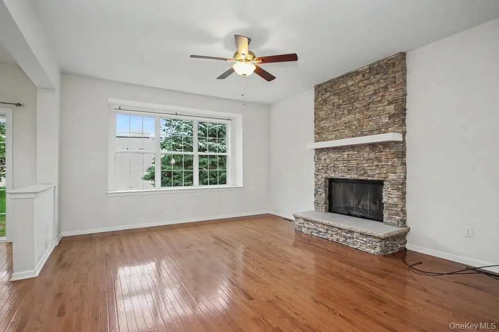427 Vassar Place Fishkill NY 12524