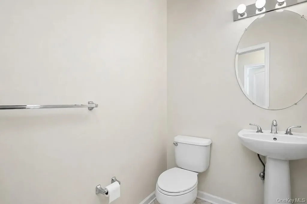 427 Vassar Place Fishkill NY 12524